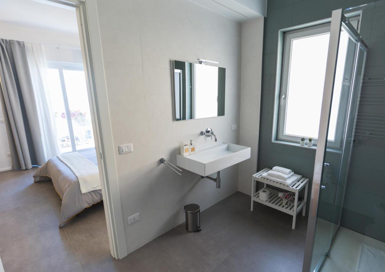 B&B A Due Passi Dal Mare Гела Экстерьер фото