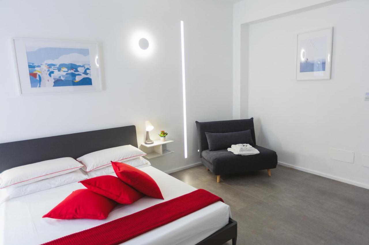B&B A Due Passi Dal Mare Гела Экстерьер фото