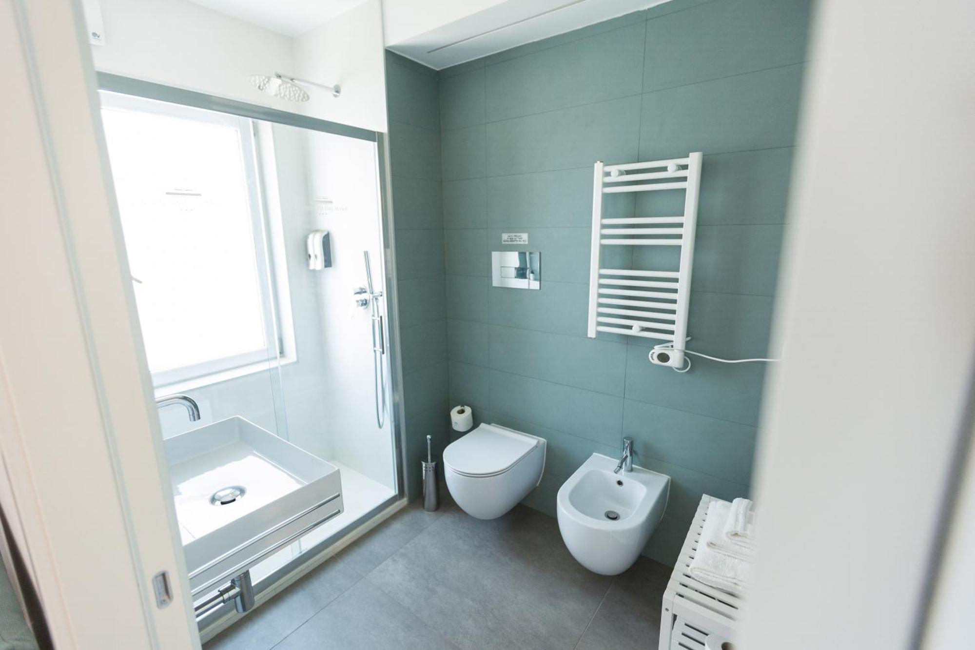 B&B A Due Passi Dal Mare Гела Экстерьер фото